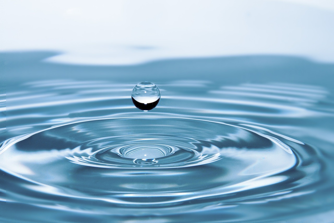 Five Health Benefits of Drinking Pure Water
